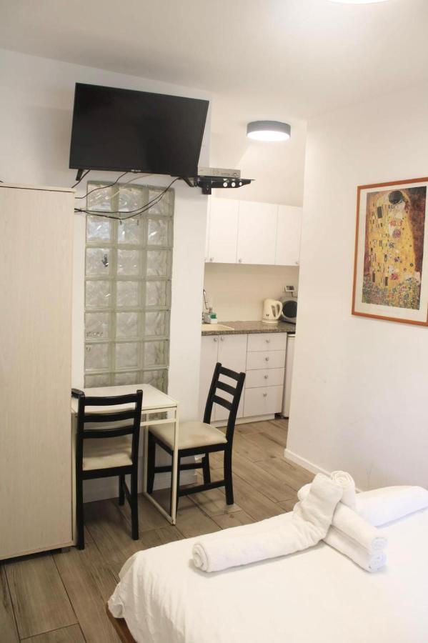 Zimmer Ba'Ir Kfar Saba Dış mekan fotoğraf